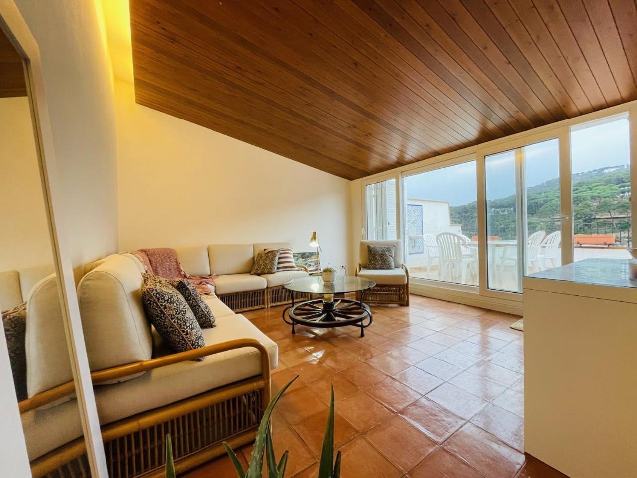 Penthouse on Passeig del Mar de tamariu Large Terrace Free WiFi Appartement Buitenkant foto