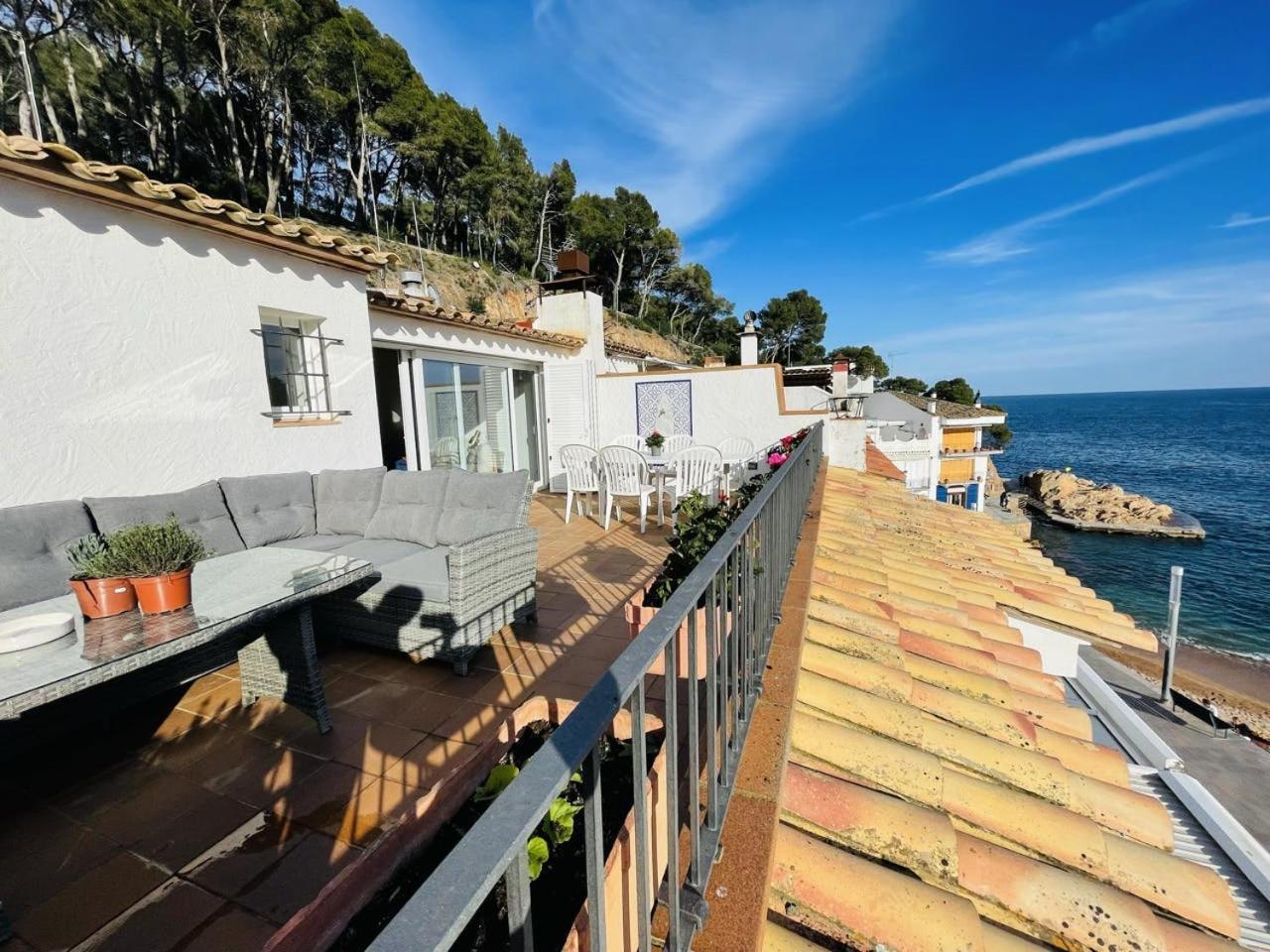 Penthouse on Passeig del Mar de tamariu Large Terrace Free WiFi Appartement Buitenkant foto