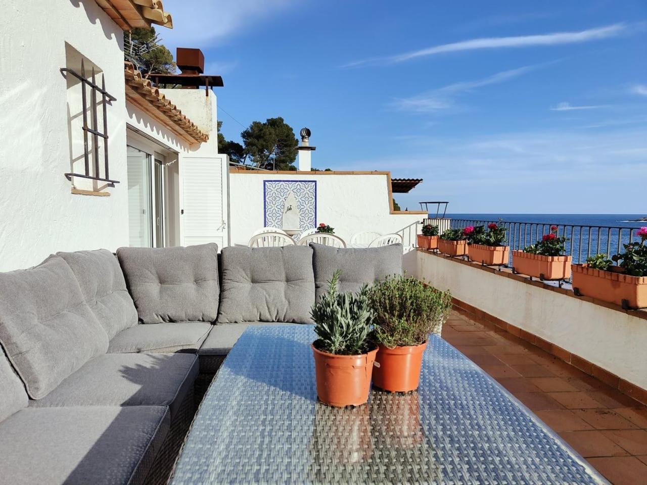 Penthouse on Passeig del Mar de tamariu Large Terrace Free WiFi Appartement Buitenkant foto