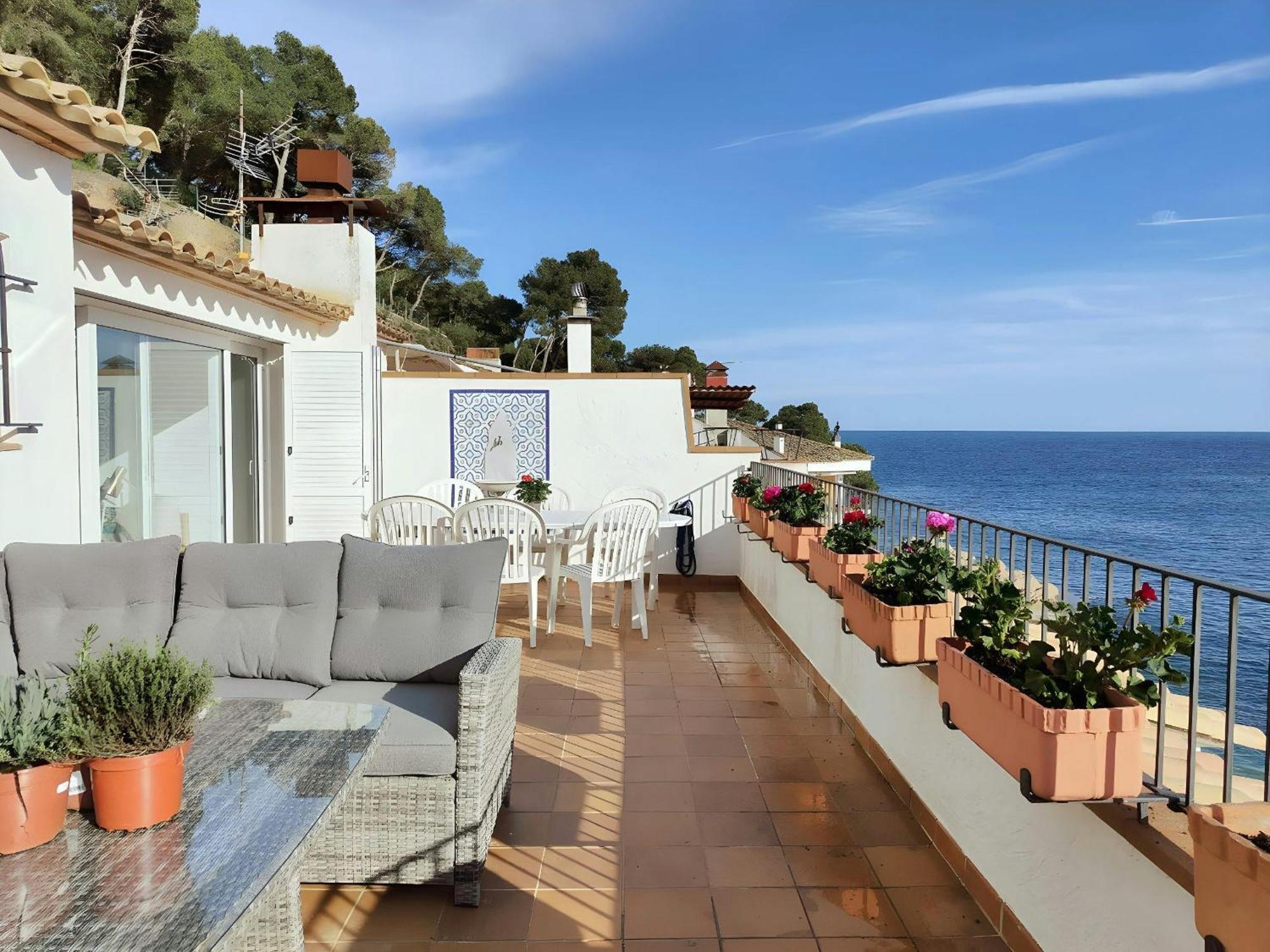 Penthouse on Passeig del Mar de tamariu Large Terrace Free WiFi Appartement Buitenkant foto