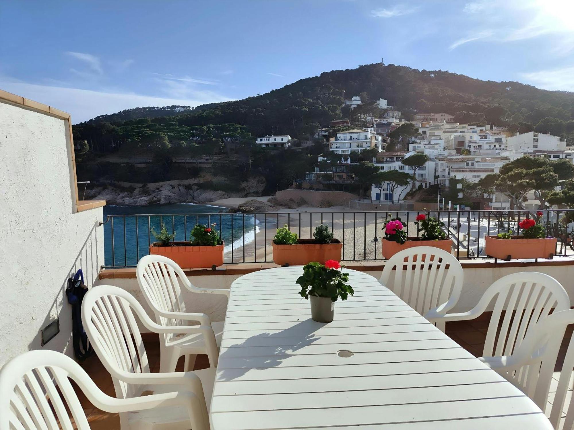 Penthouse on Passeig del Mar de tamariu Large Terrace Free WiFi Appartement Buitenkant foto